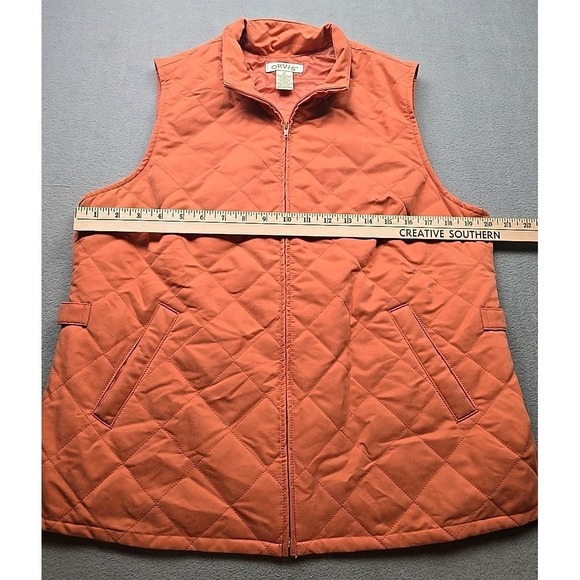 Orvis Women's Diamond Quilted Orange Full Zip Vest With Side Buckles Size Medium - Picture 4 of 10